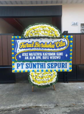 Papan Bunga Duka di Bende