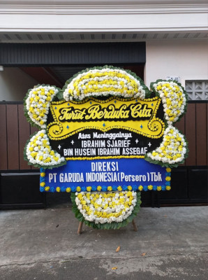 Papan Bunga Duka di Bende